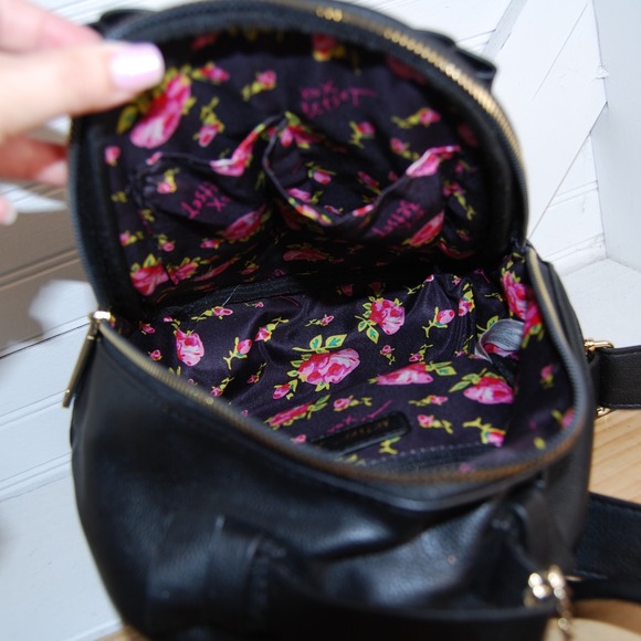 Betsey Johnson Mini Backpack purse Quilted‎ Vegan Leather NWOT Bow Heart charm